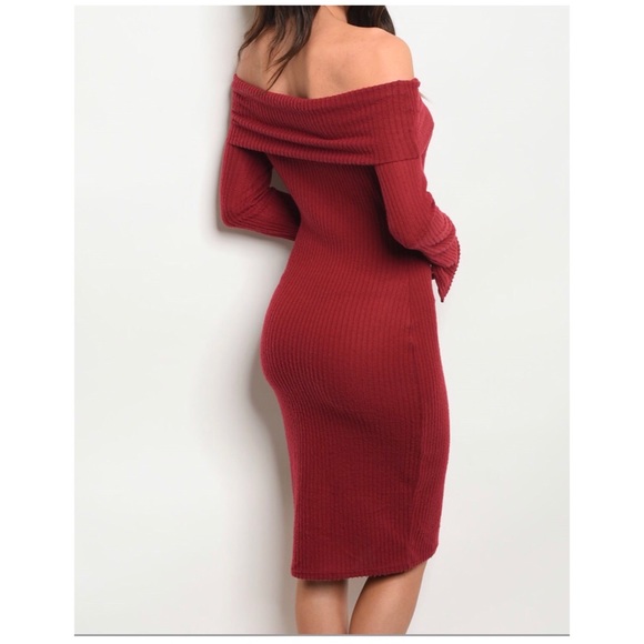 HOT RED OFF SHOULDER DRESS - Picture 4 of 8